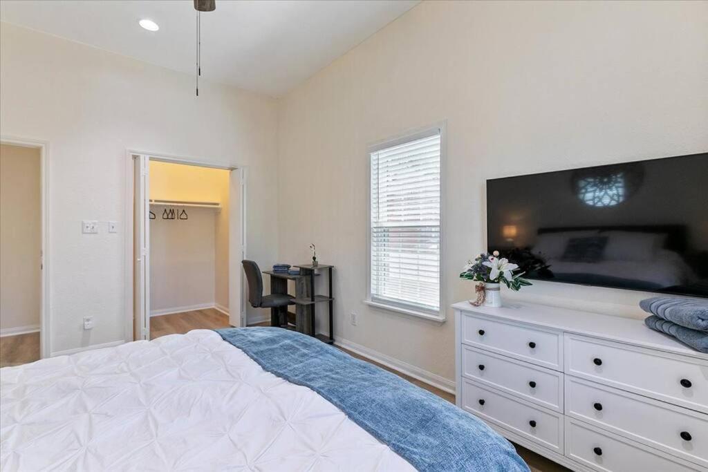 Lucky House - Tranquility In The Middle Of Houston - Tv In Every Room - 300 M2 Экстерьер фото