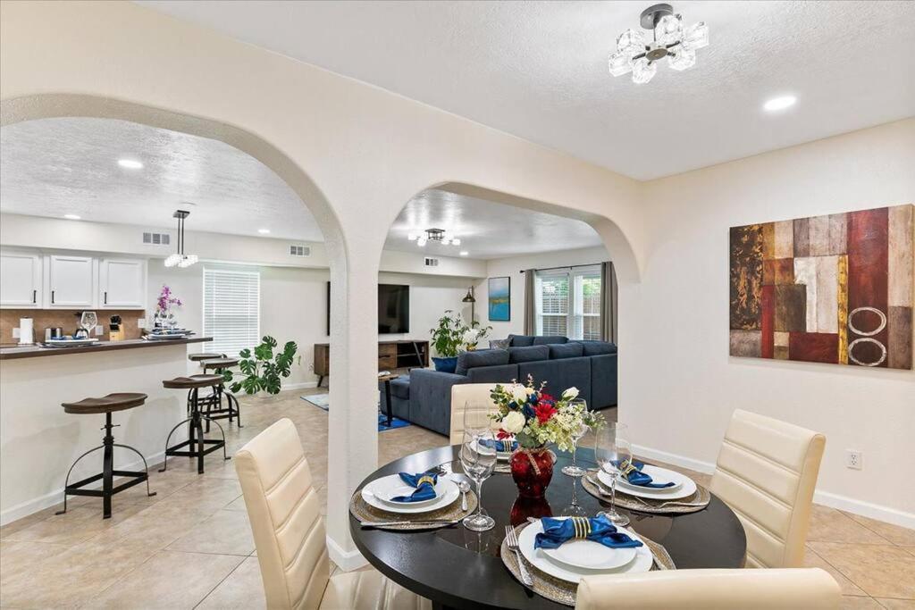 Lucky House - Tranquility In The Middle Of Houston - Tv In Every Room - 300 M2 Экстерьер фото