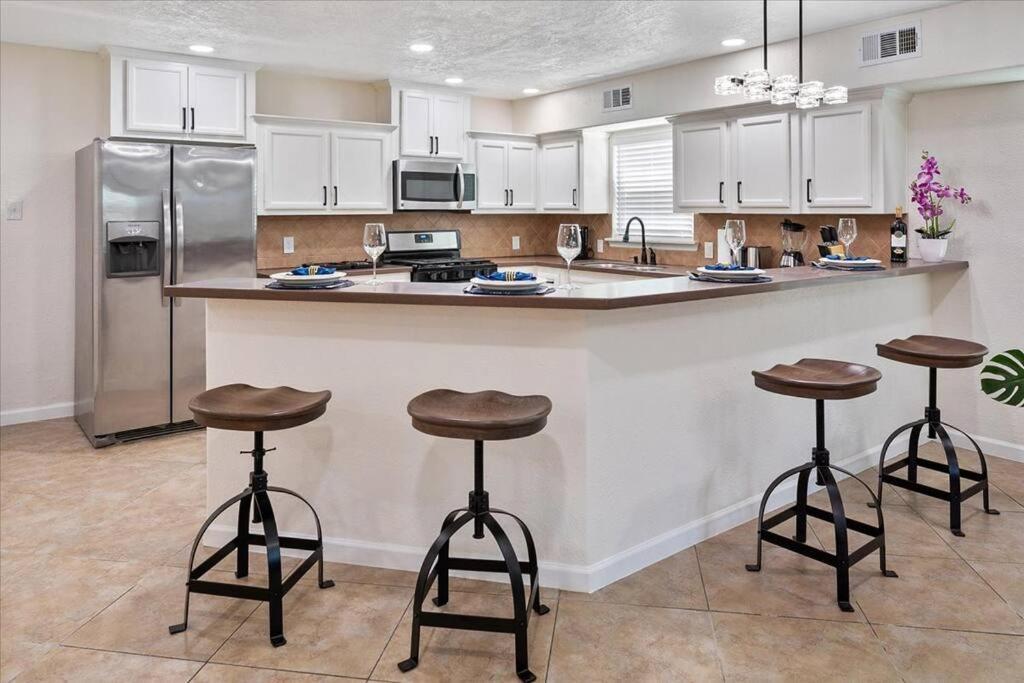 Lucky House - Tranquility In The Middle Of Houston - Tv In Every Room - 300 M2 Экстерьер фото