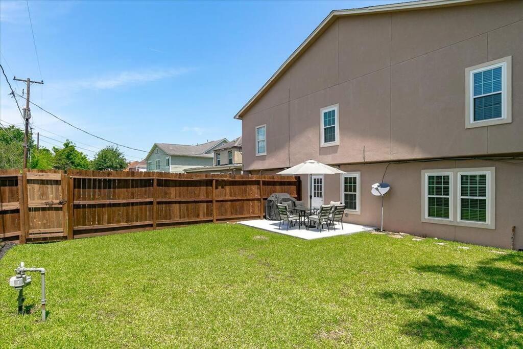 Lucky House - Tranquility In The Middle Of Houston - Tv In Every Room - 300 M2 Экстерьер фото